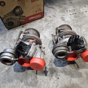orginele turbo's BMW N63b44 V8 11657646092 11652470353